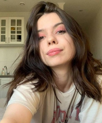 Хрюша, 19 лет, 2 размер груди